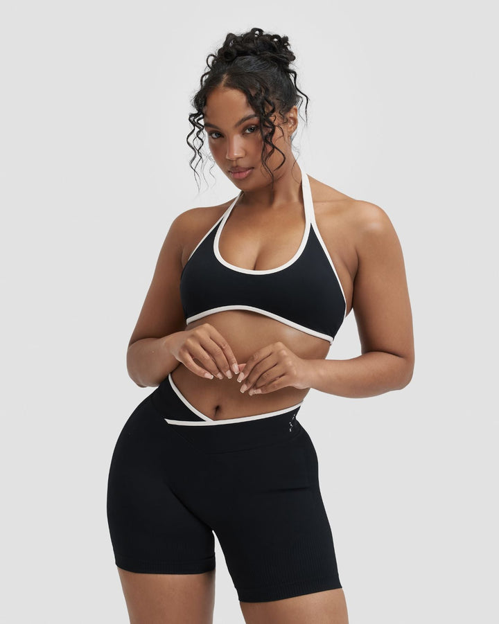 Elevate™ Outline Short Scrunch Shorts | Night Black
