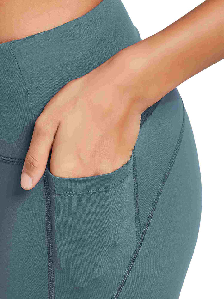 Women's Plus Size High-Waisted Capris